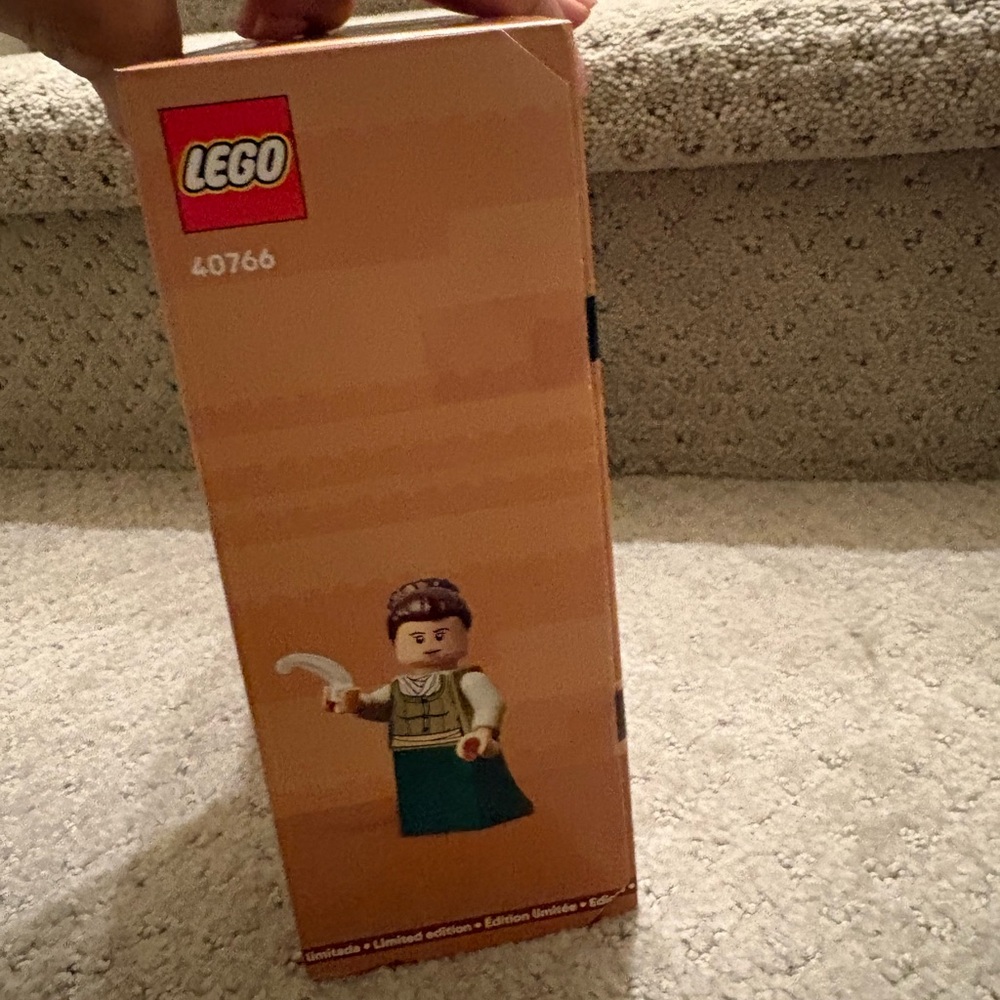 Tribute to Jane Austen’s Books Lego set! - Picture 3 of 5